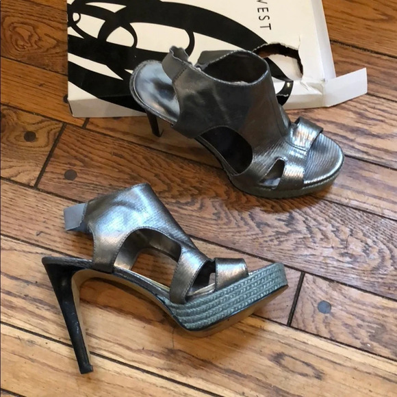Nine West Cut our Heels - Picture 1 of 3